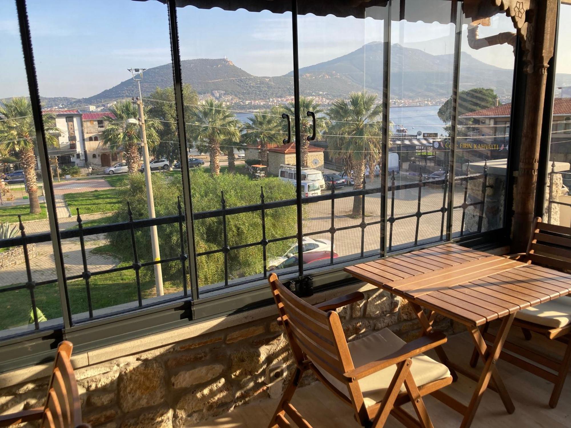 Ionia Liberty Stone Hotel Foça Bagian luar foto