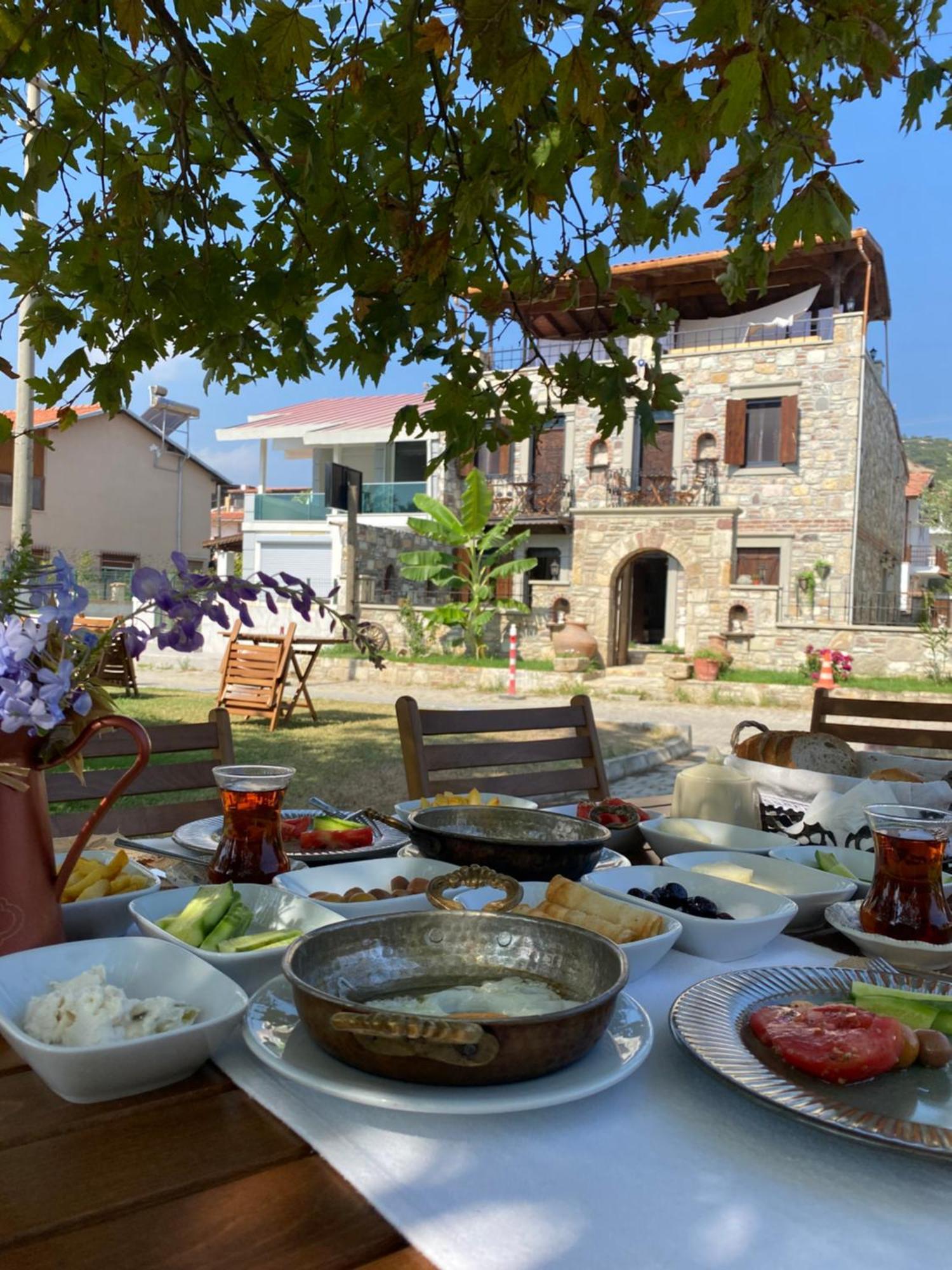 Ionia Liberty Stone Hotel Foça Bagian luar foto