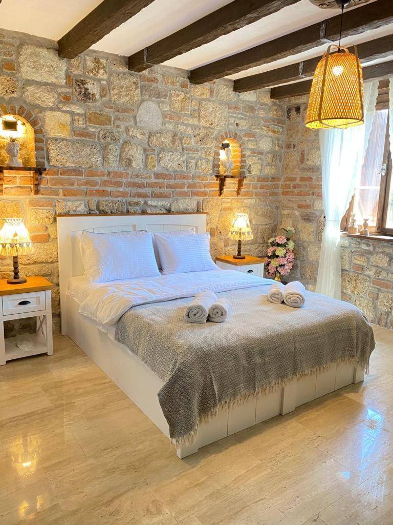 Ionia Liberty Stone Hotel Foça Bagian luar foto
